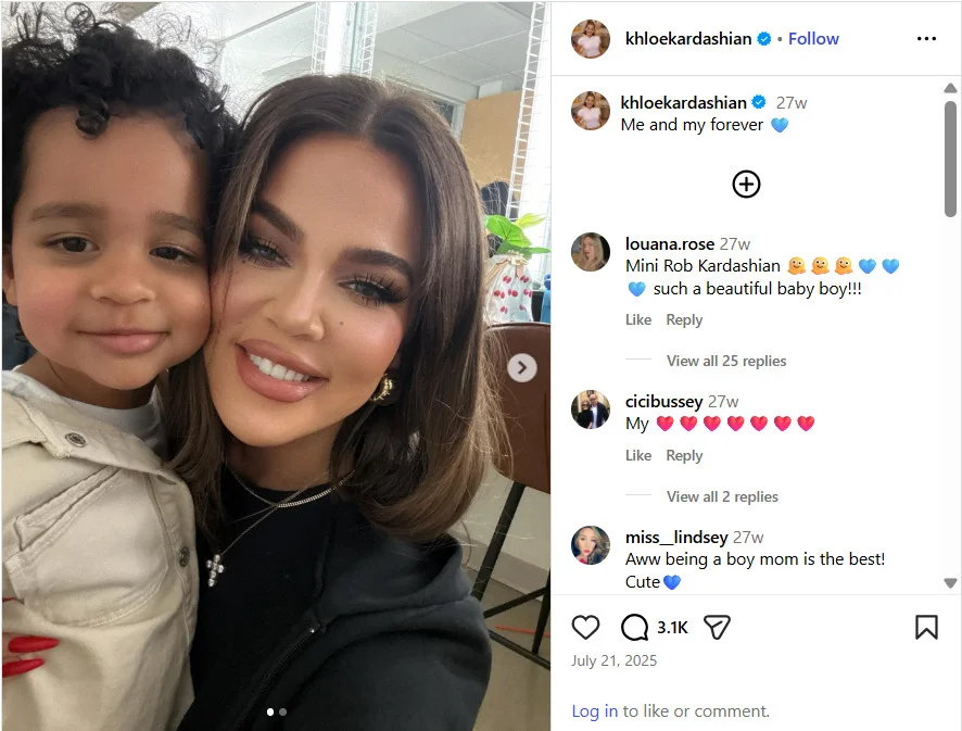 An Instagram picture of Khloé Kardashian with her son Rob Kardashia An Instagram picture of Khloé Kardashian with her son Rob Kardashia